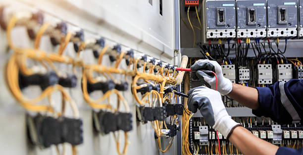 Professional Electrician technician working in Molalla, OR